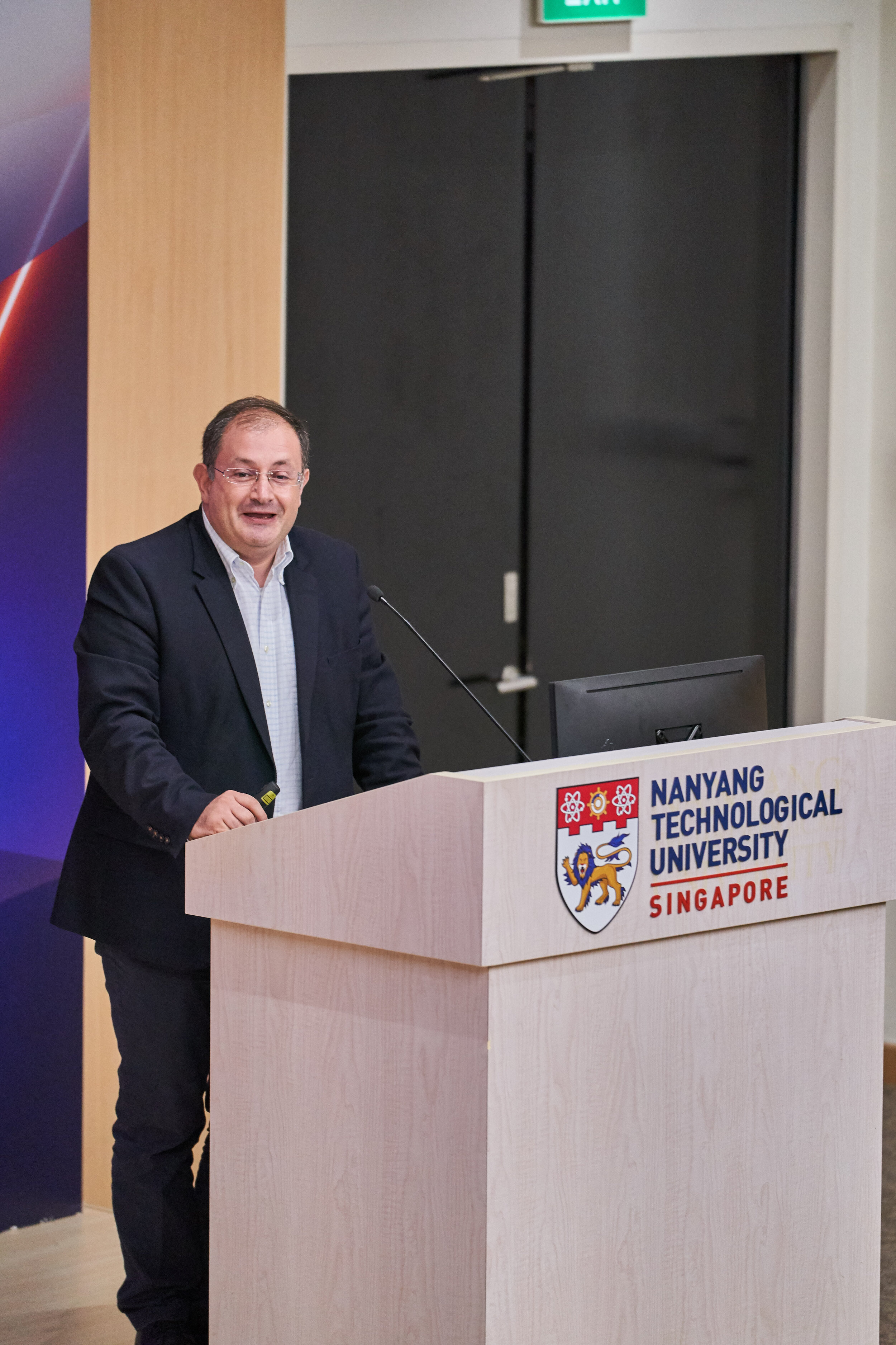 TPI PhotonicsSG 2019 Conference 0380ml.jpg