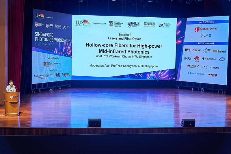20220304 EO 2022 Singapore Photonics Workshop 0302qhjpg_800.jpg